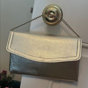 Chic Metallic Clutch with Chain Strap chain never undone